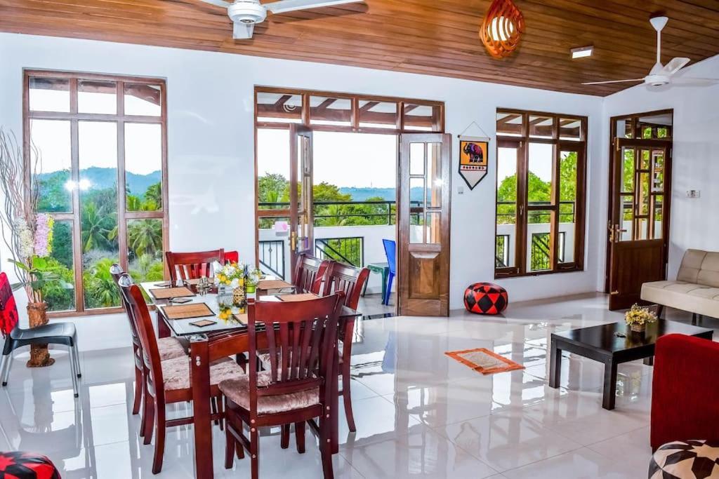 Saru Holiday Apartment - Upto 6 Guests Канди Екстериор снимка