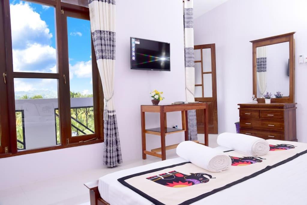 Saru Holiday Apartment - Upto 6 Guests Канди Екстериор снимка